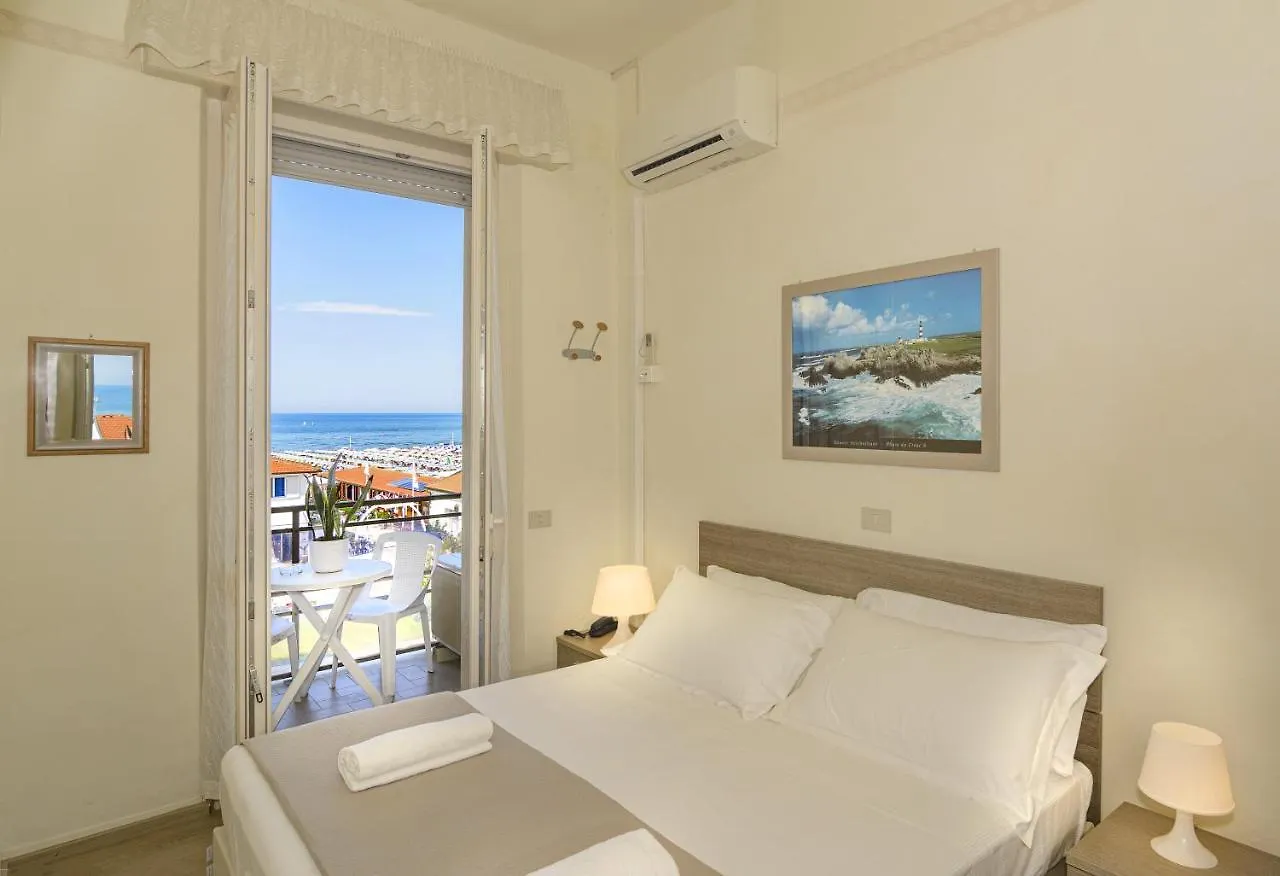 Hotel Lungomare Lido di Camaiore