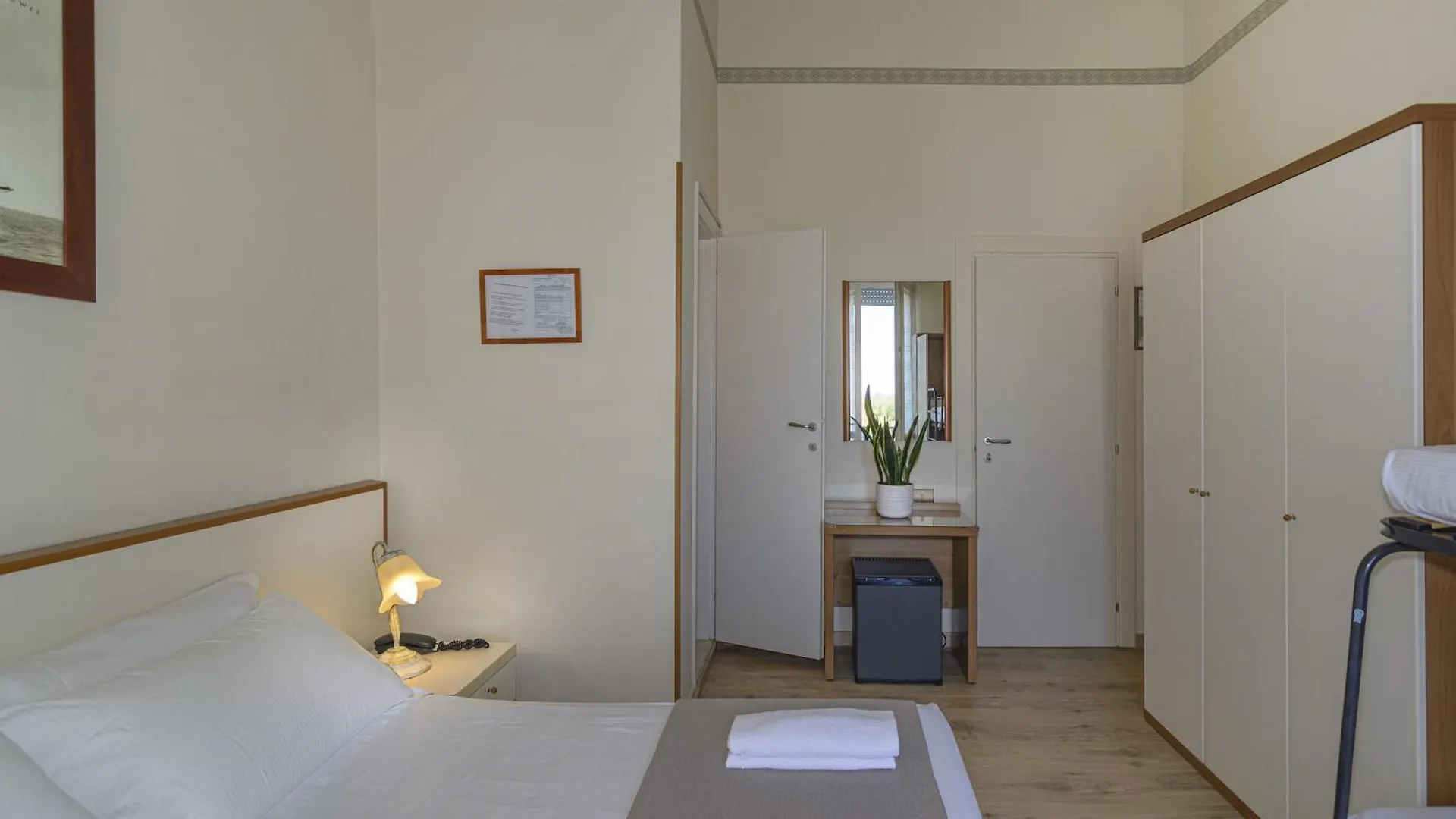 Hotel Lungomare Лидо-ди-Камайоре