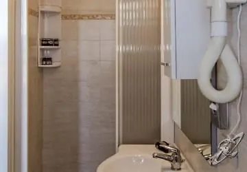 Hotel Lungomare Лидо-ди-Камайоре
