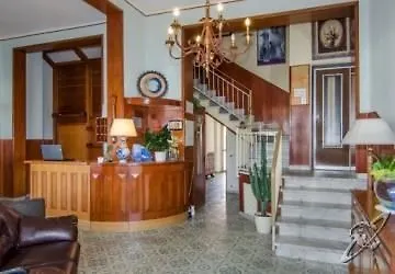 Hotel Lungomare Лидо-ди-Камайоре